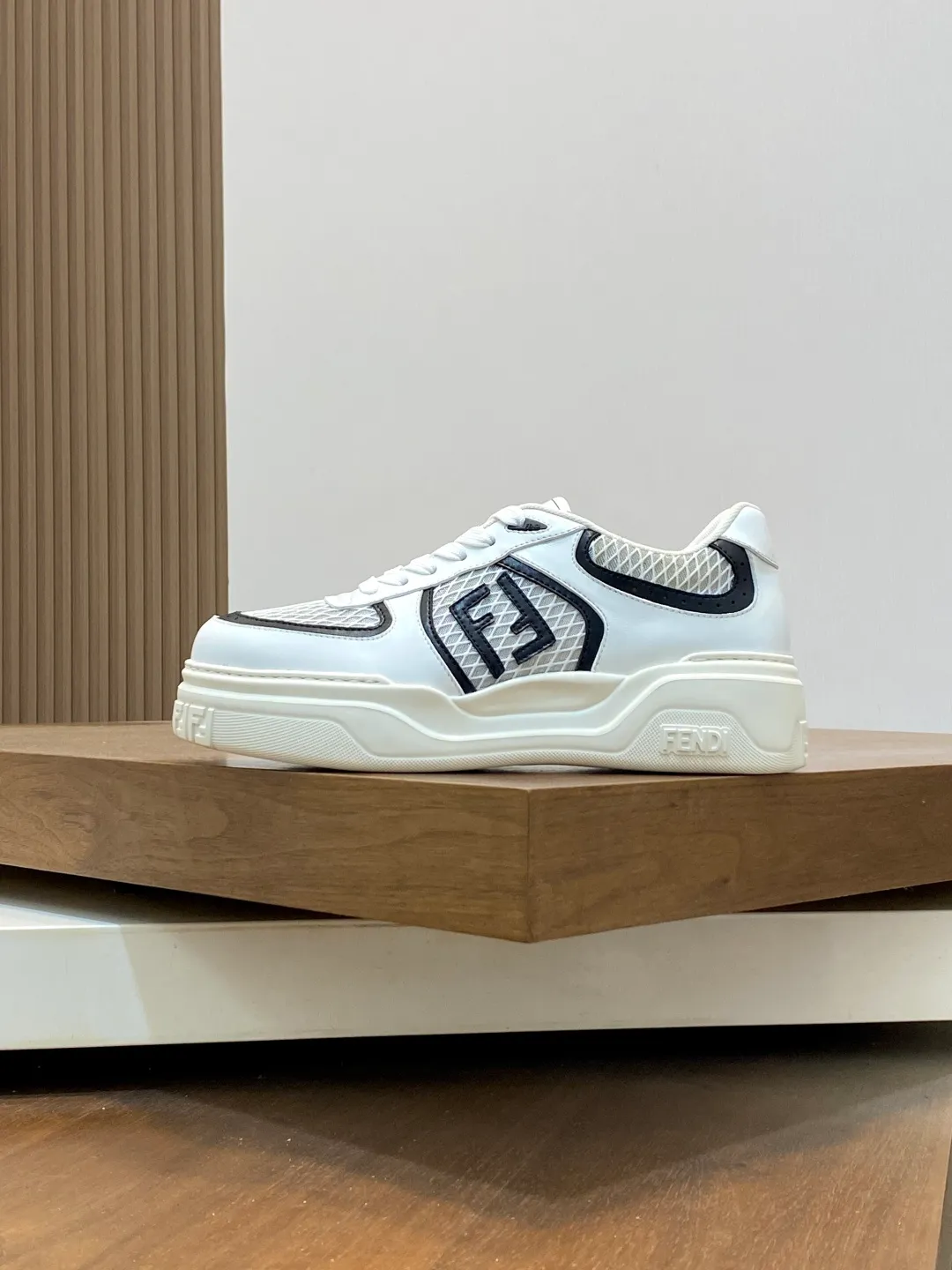 💰780 [FENDI] Fendi - high-end quality original order 🔍🔍🔍 casual sports shoes - Upper: 🔝 Nappa calfskin spliced breathable mesh injection molded brand logo plastic module - Lining: brand canvas - Outsole: ultra-light T men's shoes 💰R foam rubber; molded outsole - Ultra-high quality control · Fine workmanship: highlighted (high-end · extravagant · grade) -Size: 39-44 (38, 45, can be customized)